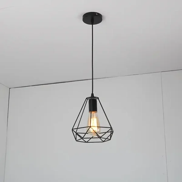 Pendente Vintage de Teto em Ferro Preto com Cabo Ajustável, Iluminação Interna