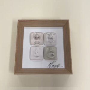 Quadro 17 x 17 cm moldura larga carvalho natural / rostos 2