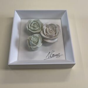 Quadro 17 x 17 cm moldura larga branco mate /  Rosas 2