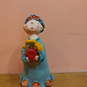 Peça cerâmica "Boneca 19 cm" feita Artesa